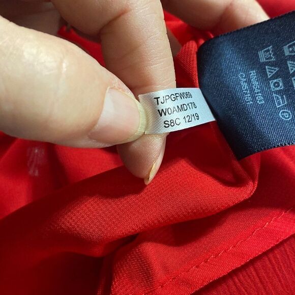 Tommy Hilfiger Pintuck Floral 3/4 Sleeve Chiffon Split Neck Blouse Red 1X - Picture 13 of 13